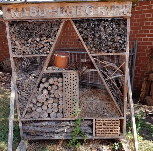 insektenhotel_(2).jpg